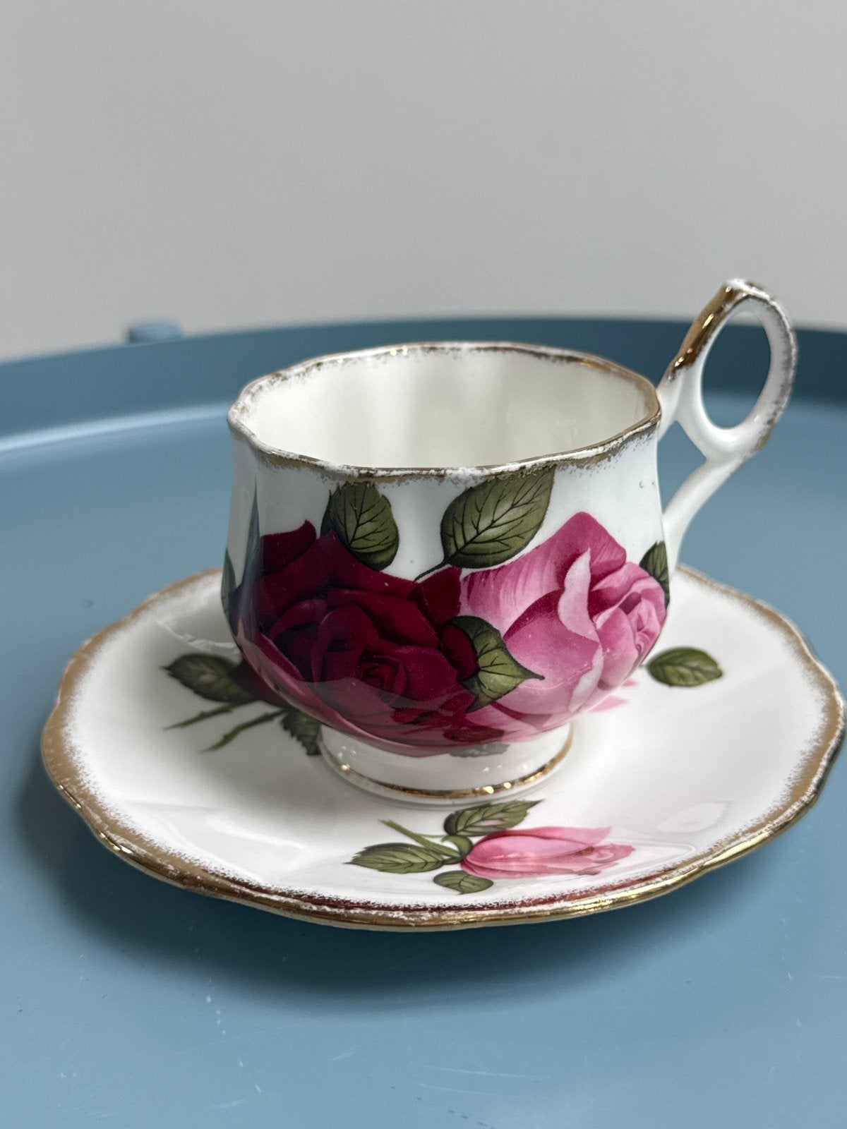 Elizabethan Fijne Bone China Kop en Schotel - Rozen Decor, Antiek en Kunst, Ophalen of Verzenden