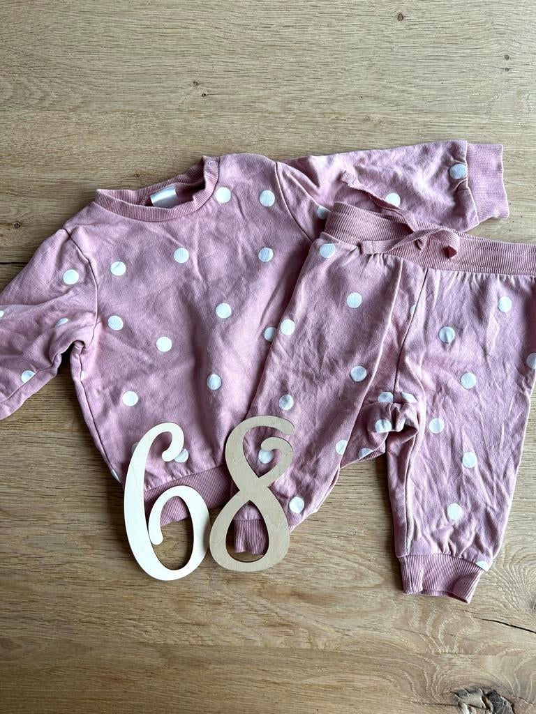 Leuk roze setje met stippen - maat 68, Ophalen of Verzenden, Zo goed als nieuw, Meisje, Setje