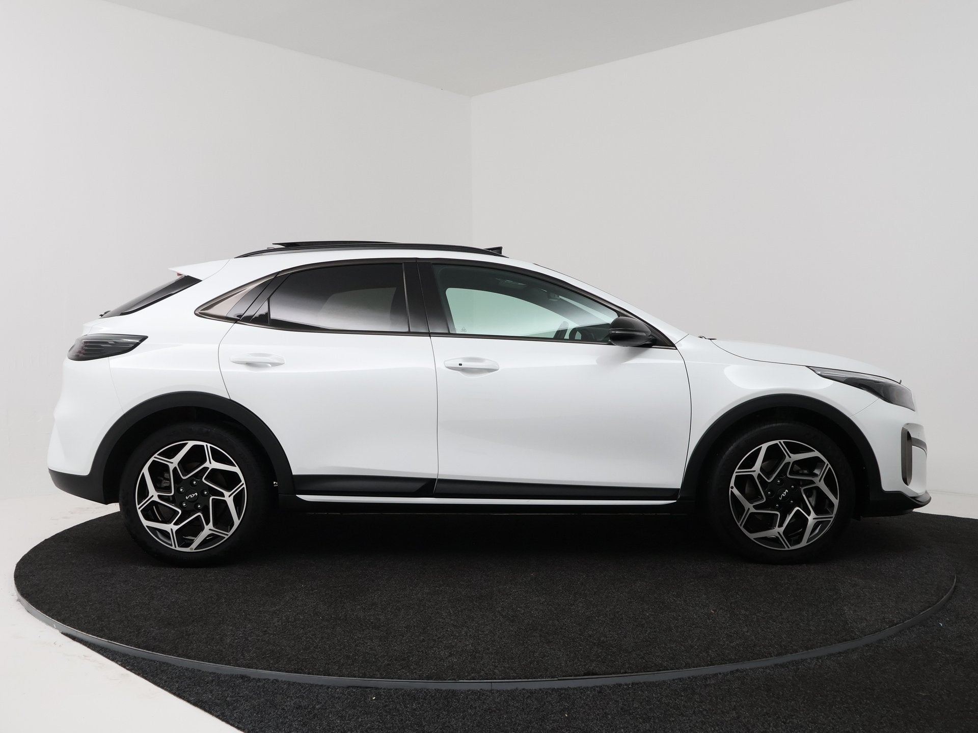 Kia Xceed 1.5 T-GDi GT-Line | Panoramadak | Camera | Stoel &, Auto's, Gebruikt, Euro 6, 4 cilinders, 610 kg