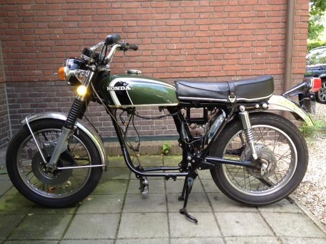 Honda CB 250 / 350 onderdelen oa verlichting, bussen, teller, Ophalen of Verzenden