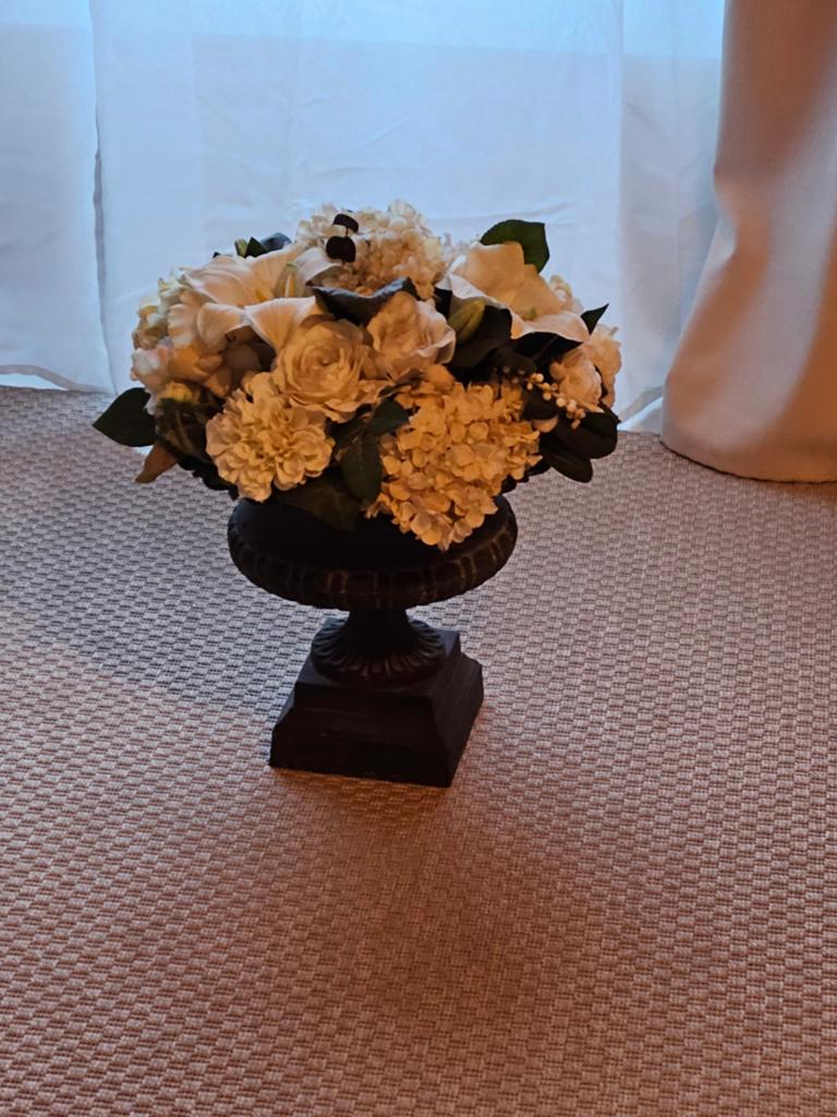 Franse Brocante Louvre vaas met mooie kunstbloemen, Ophalen, Zo goed als nieuw