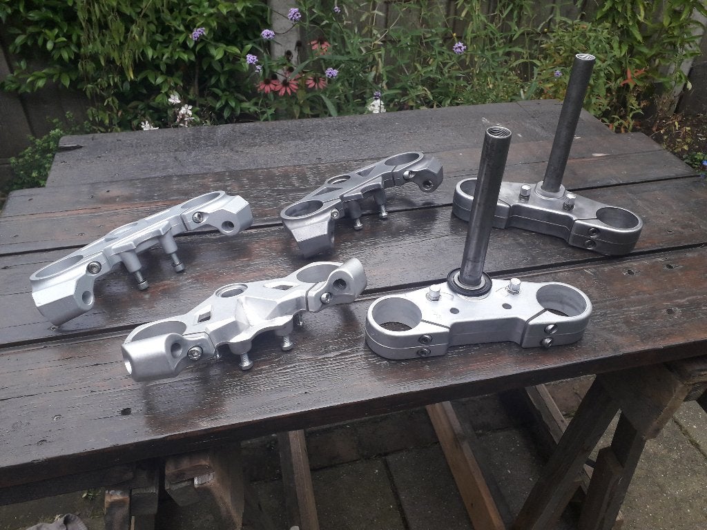 T-stuk voorvork compleet Derbi GPR en Aprilia RS, Ophalen of Verzenden, Gebruikt, Frame, Derbi