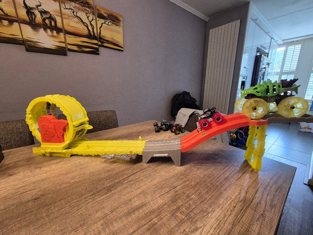 Hotwheels monstertruck skelesaurus, Ophalen, Zo goed als nieuw