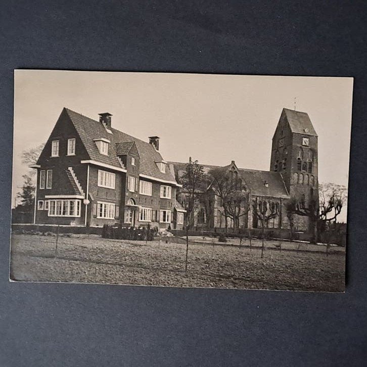 Fotokaart Stedum Groningen Kerk en Pastorie omstreeks 1940, Verzenden, 1940 tot 1960, Ongelopen, Groningen
