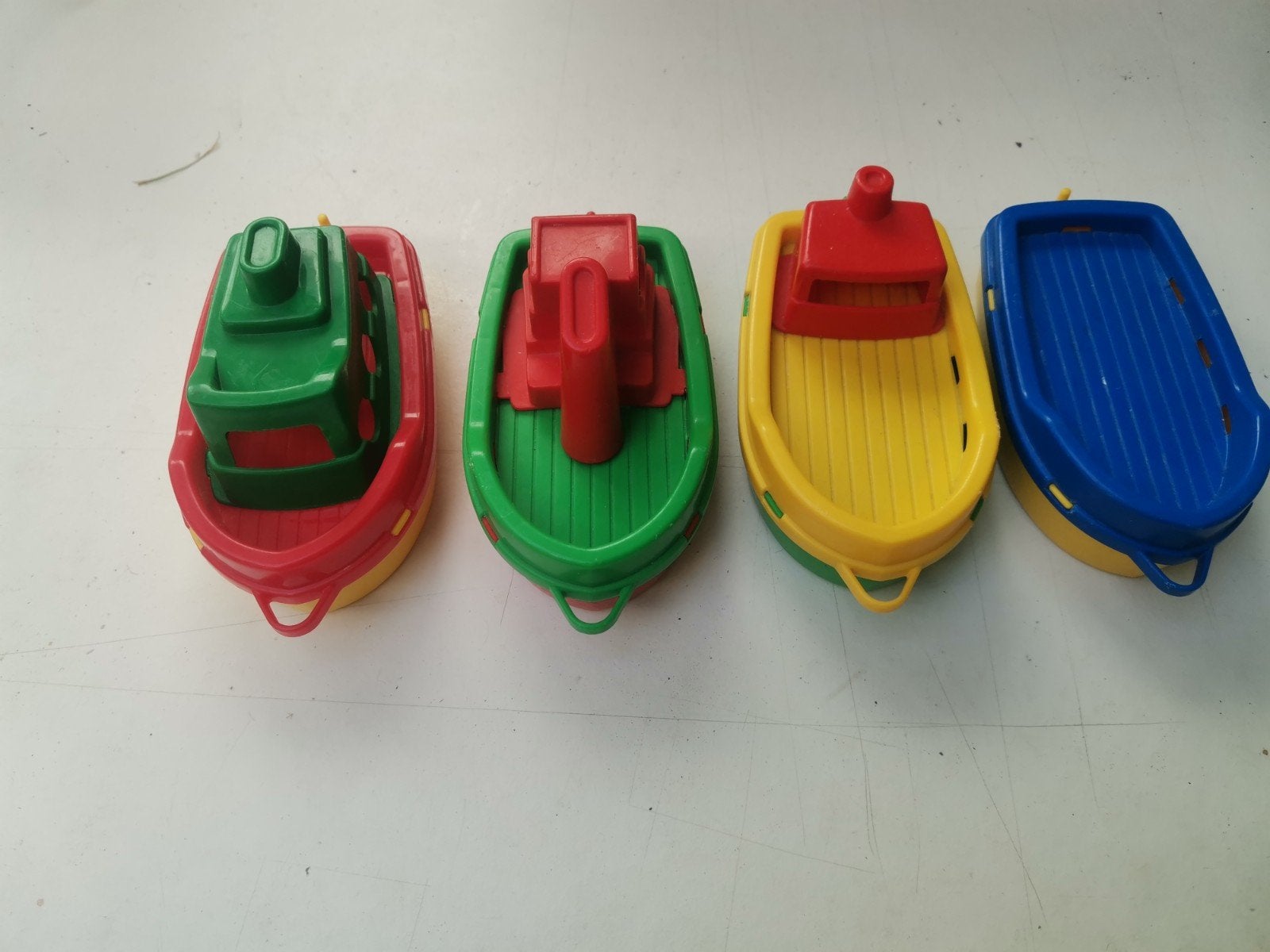 speelgoedbootjes, Ophalen