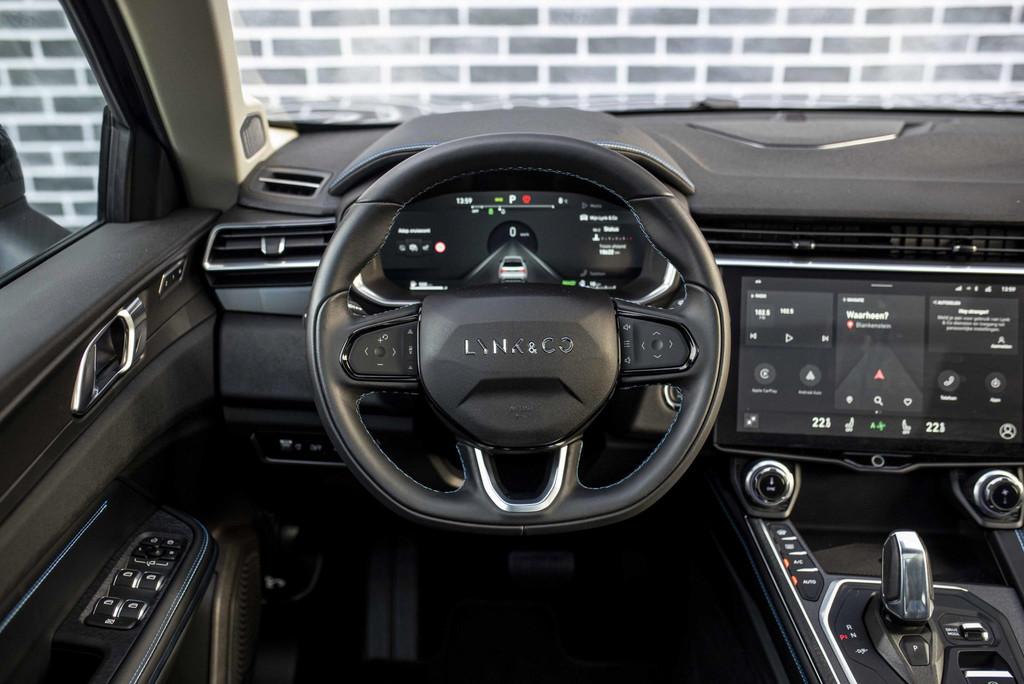 Lynk & Co 01 1.5 PHEV | Luxe SUV met 1.800 kg trekvermogen |, Stof, Euro 6, Zwart, Plug-in hybride