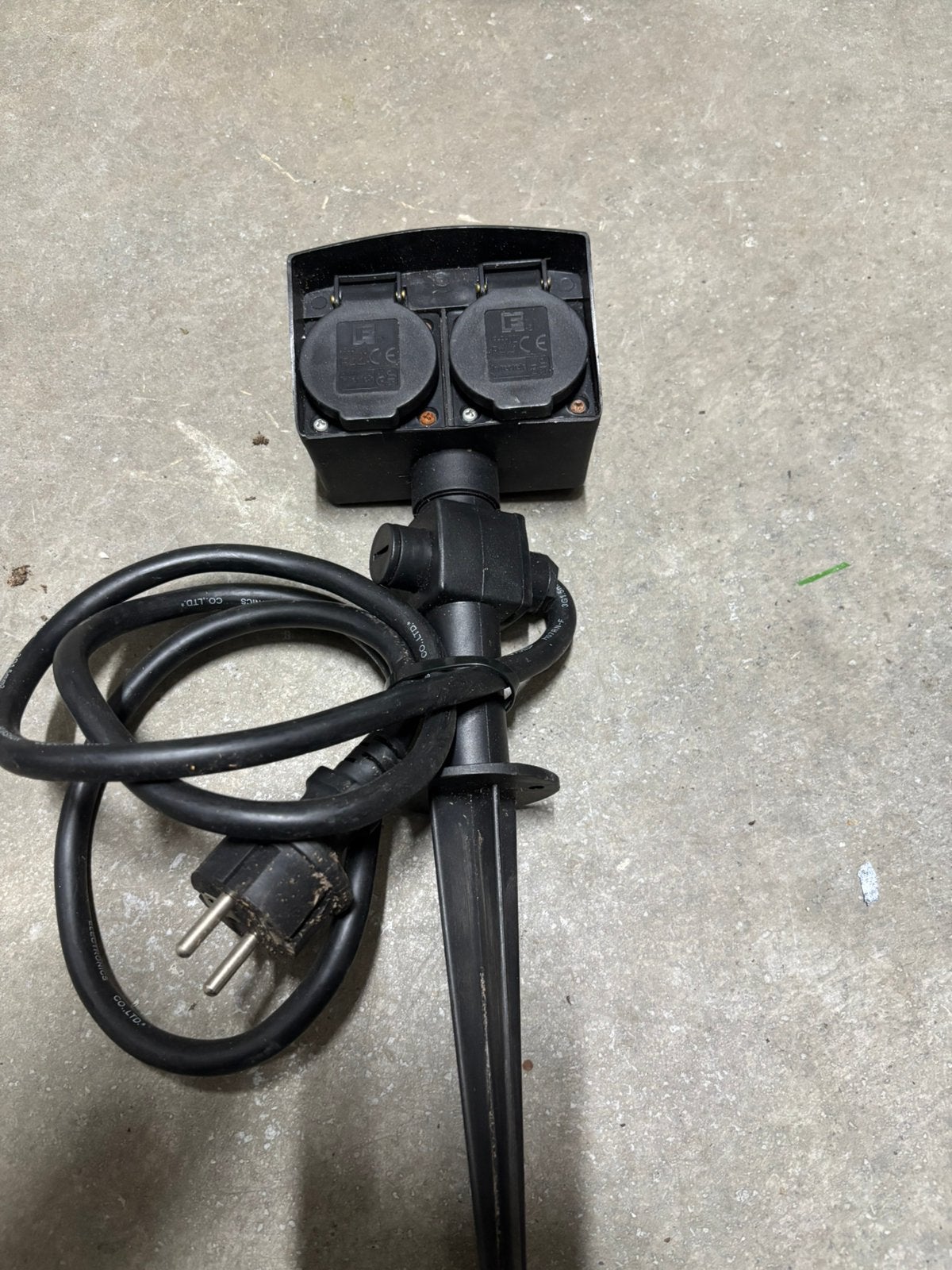 Verleng contactdoos voor buiten., Kunststof, Ophalen of Verzenden, 250 watt of meer, Netvoeding