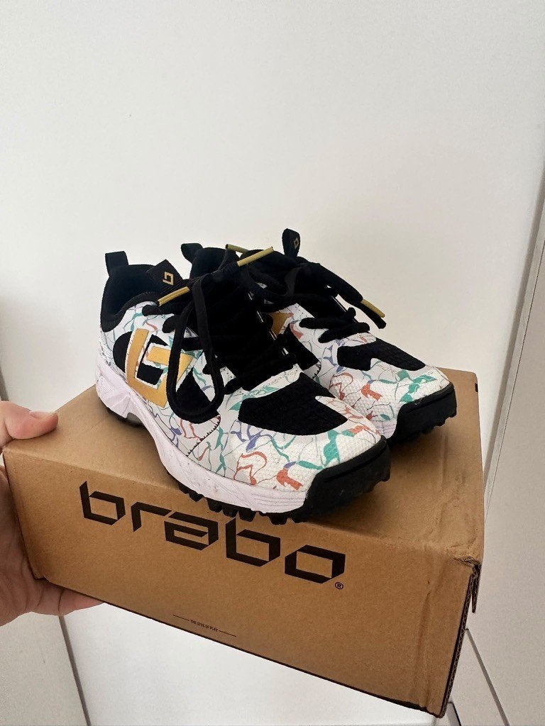 Brabo hockeyschoenen maat 30 zo goed als nieuw, Verzenden, Zo goed als nieuw, Schoenen