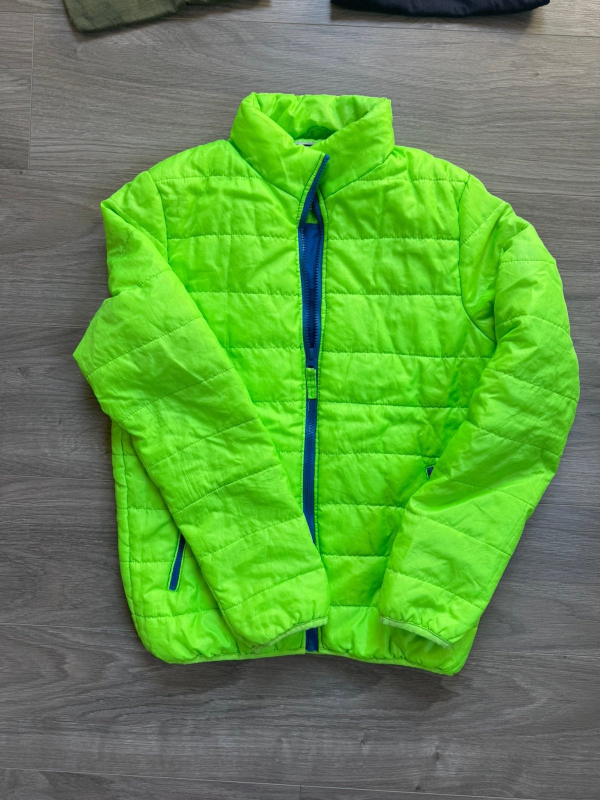 Neon Groene Jas - Lichtgewicht en Stijlvol, Ophalen of Verzenden, Gebruikt, Jongen of Meisje, Jas