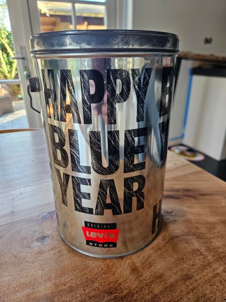 Groot Levi's blik, collectors item, Verzamelen, Ophalen