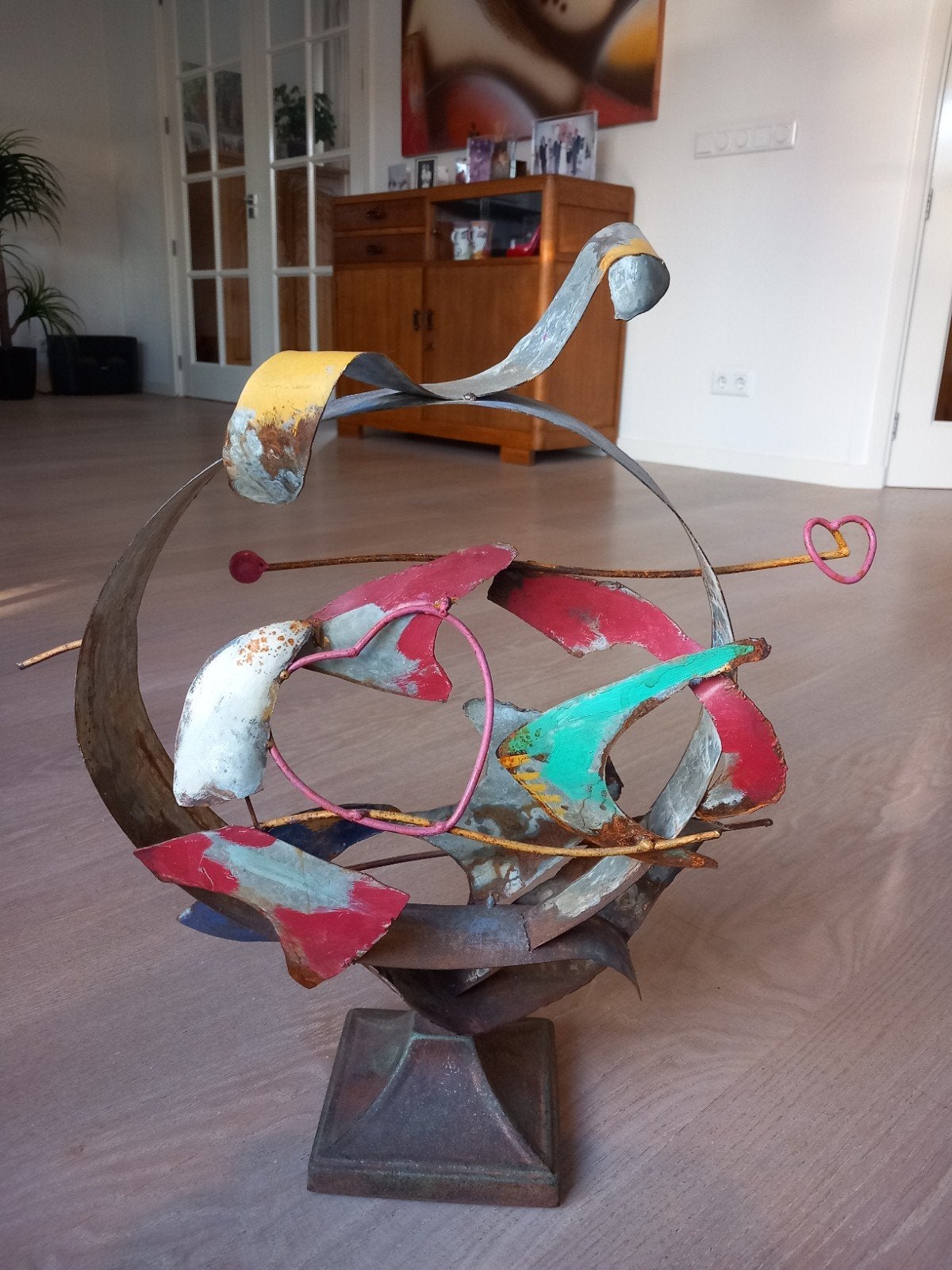 Abstract metalen sculptuur, kleurrijk en uniek, Antiek en Kunst, Ophalen, Beschilderd, 20 - 50 cm, Beeld