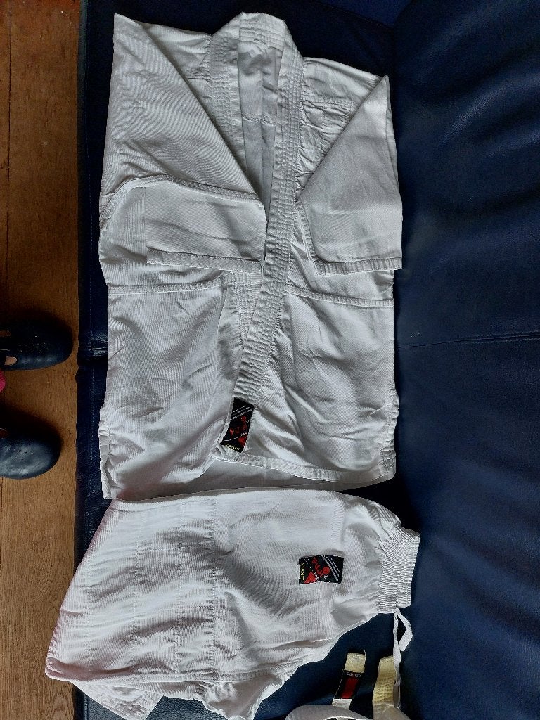 Judo pak Fuji 150, Gebruikt, Maat XS of kleiner, Judo, Vechtsportpak