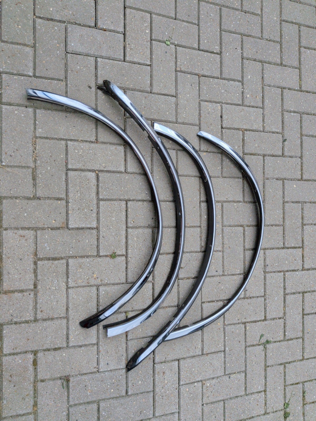 W123 set sierlijsten wielkast, Auto-onderdelen, Ophalen, Bumper