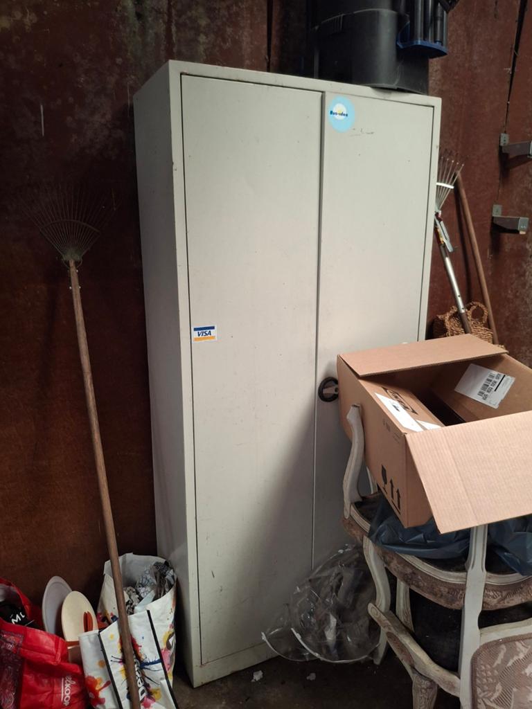 Metalen archiefkast / opbergkast met dubbele deur, Ophalen, Gebruikt