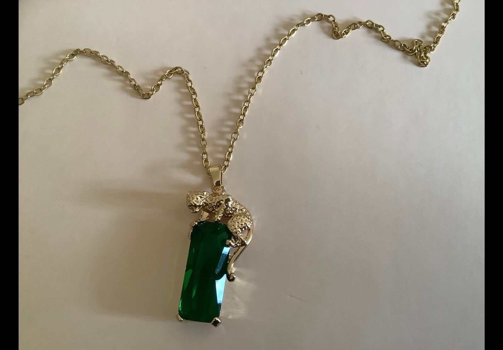Prachtige vergulde setje ketting met hanger panter zirkoon, Overige materialen, Verzenden, Nieuw, Met edelsteen