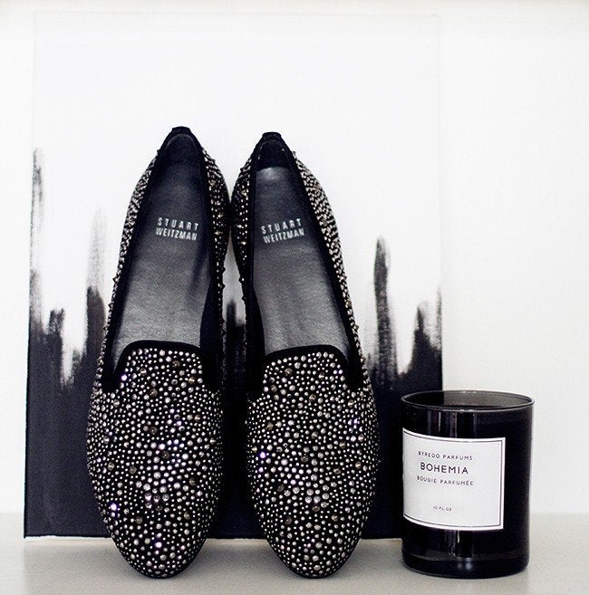 Zwarte suède Stuart Weitzman instappers met studs., Verzenden, Zo goed als nieuw, Instappers, Stuart Weitzman