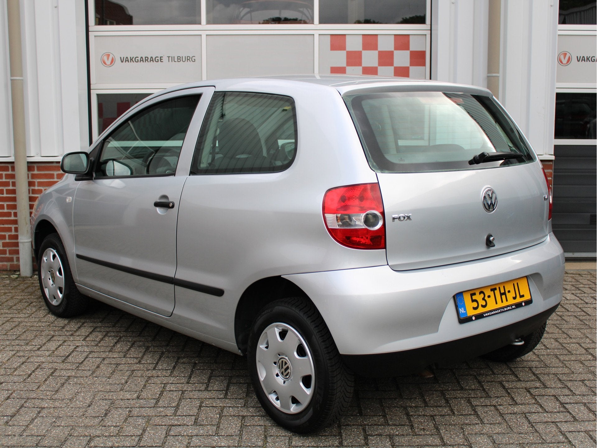 Volkswagen Fox 1.4 75pk Trendline Stuurbekrachtiging/Isofix/, Auto's, Metallic lak, 4 cilinders, 4 stoelen, Origineel Nederlands