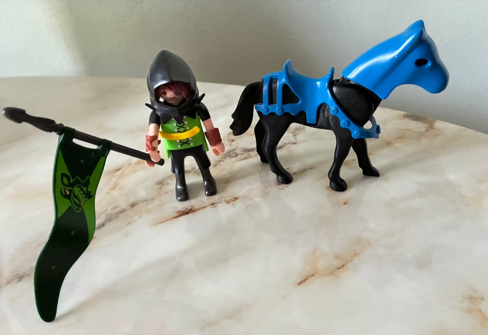 Playmobil poppetje van Wolf Clan met paardje, Ophalen of Verzenden, Zo goed als nieuw