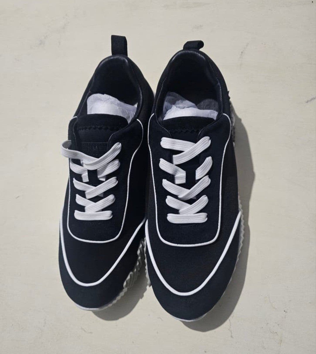 Nieuwe Hermes Sneakers maat 44 zwart, Kleding | Heren, Schoenen, Zwart, Nieuw, Ophalen of Verzenden, Hermes