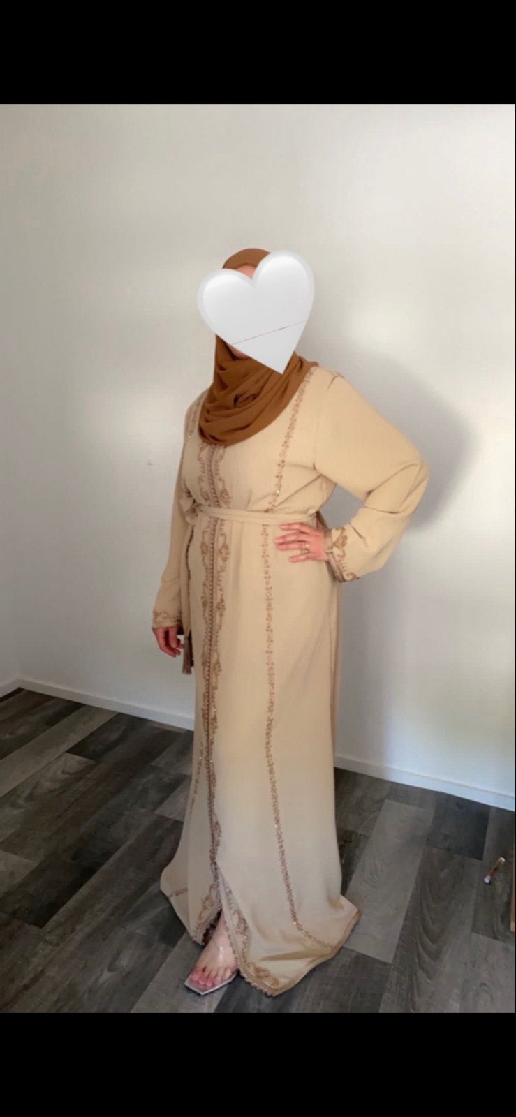 Beige Kaftan met Gouden Borduurwerk, Maat 38/40 (M), Beige, Ophalen of Verzenden, Zo goed als nieuw