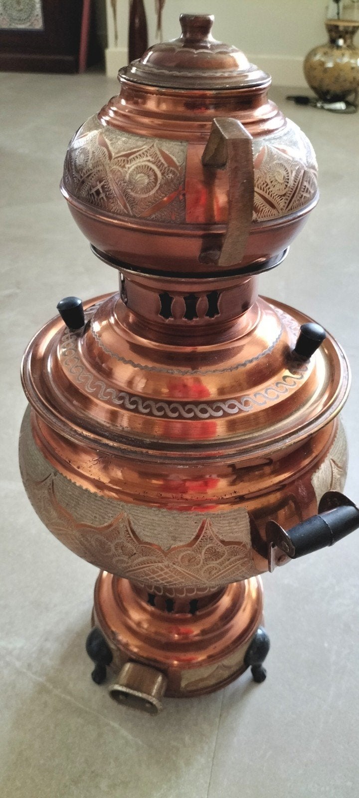 Antieke Koperen Samovar met Gedetailleerde Graveringen, Ophalen