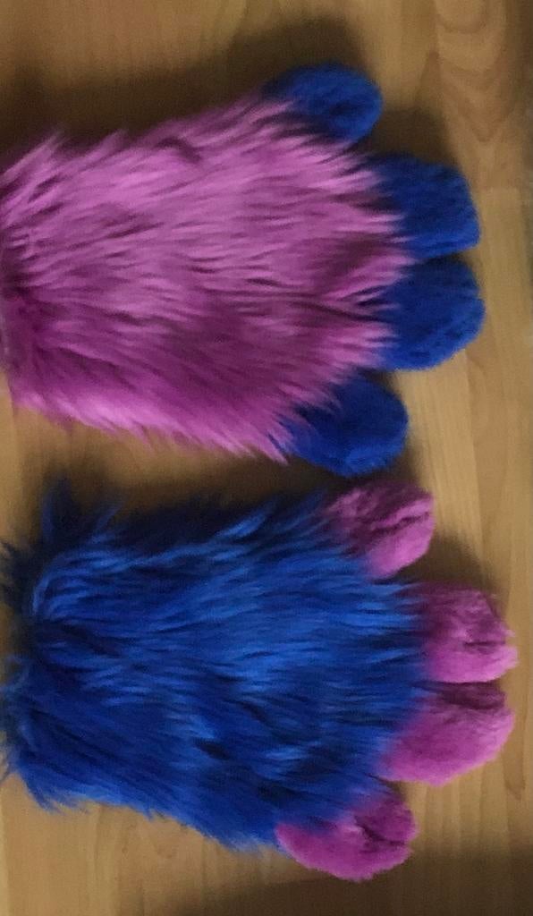 Fursuit handpaws!, Ophalen of Verzenden, Zo goed als nieuw