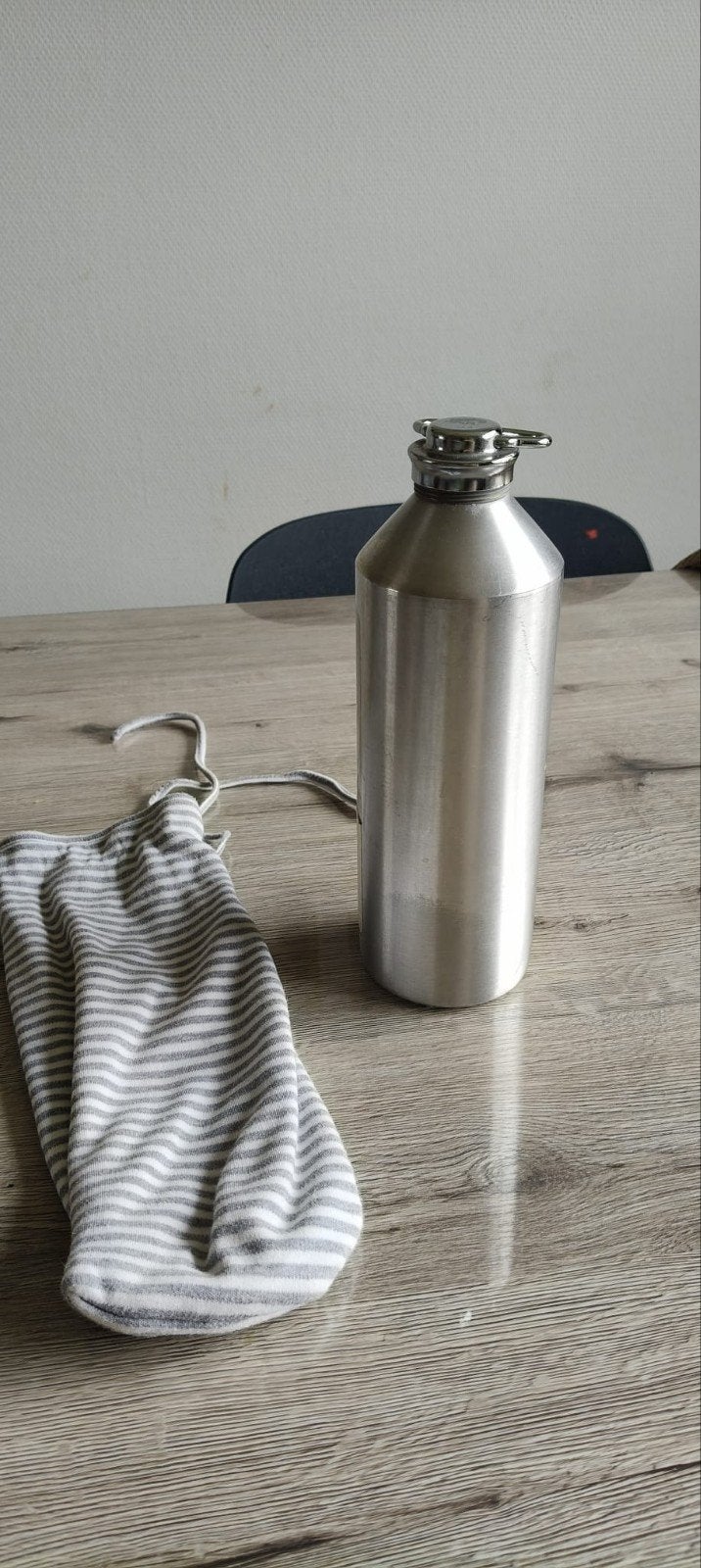 Vintage ijzeren baby kruik met gestreepte hoes, Ophalen, Minder dan 50 cm, Gebruikt, Overige typen