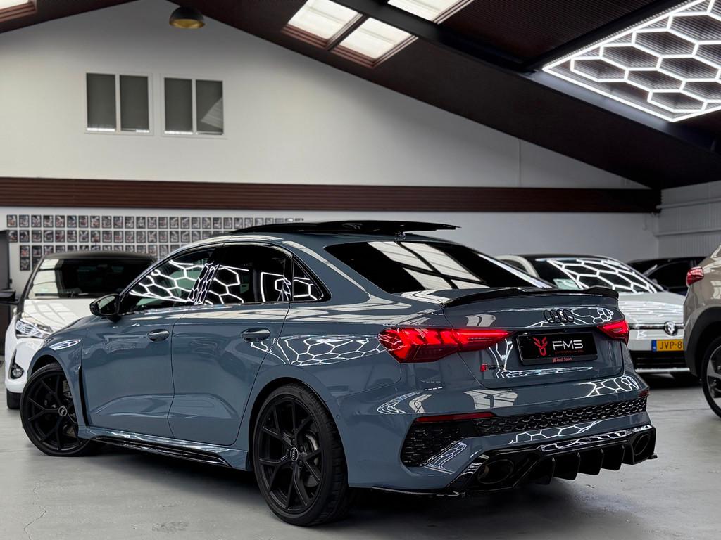 Audi RS3 Limousine 2.5 TFSI Quattro Maxton Panorama, Automaat, Gebruikt, Zwart, RS3