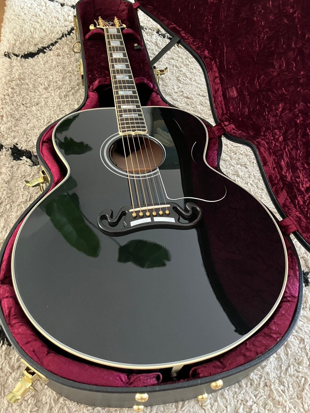 Gibson SJ-200 Custom Ebony - super jumbo custom shop usa, Muziek en Instrumenten, Snaarinstrumenten | Gitaren | Elektrisch, Ophalen
