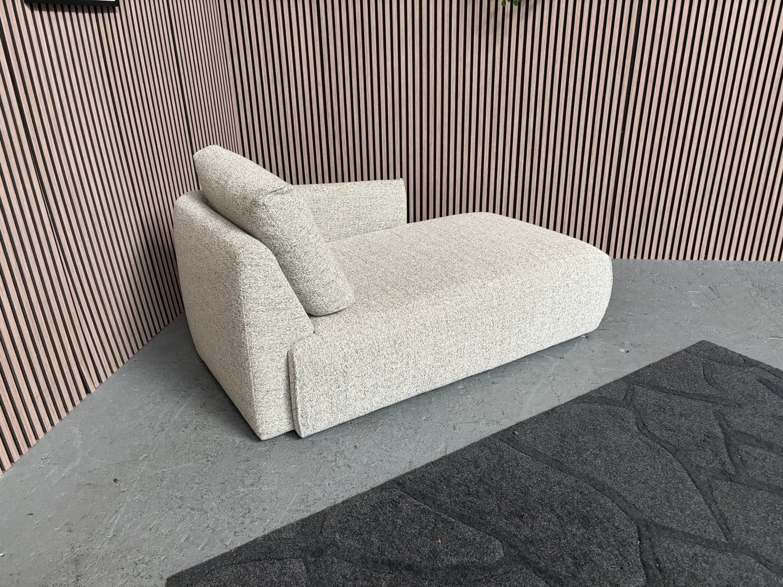 GRATIS LEVERING Montel Icon Chaise Longue 160x90 SHOWMODEL, 150 tot 200 cm, 75 tot 100 cm, Ophalen of Verzenden, Rechte bank