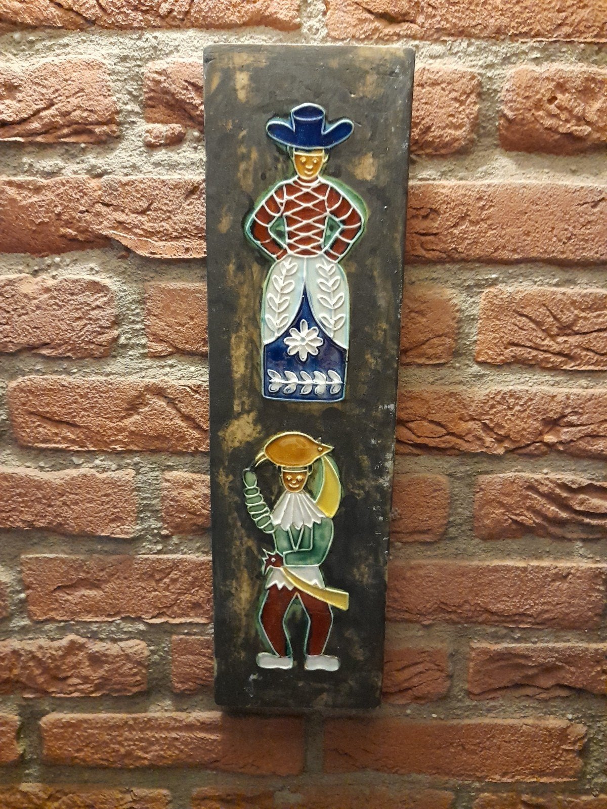 42 cm. bij 12 cm. groot is dit wandbord., Antiek en Kunst, Ophalen of Verzenden