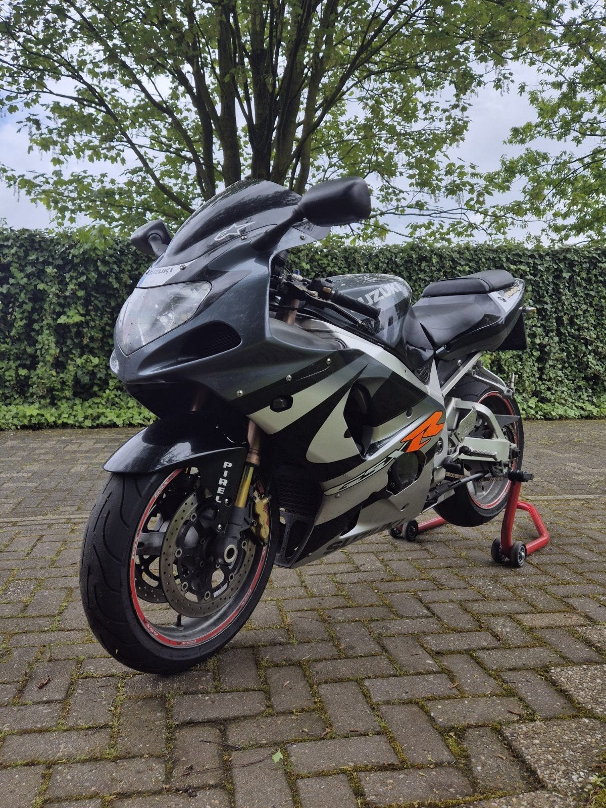 Suzuki GSX-R 1000 K1, Particulier