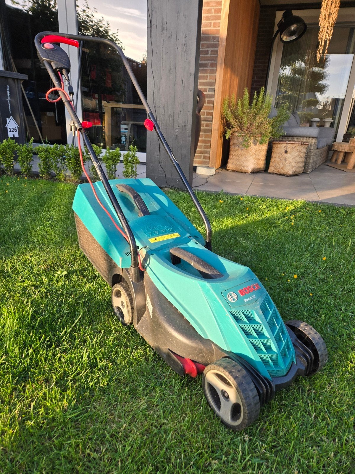 Bosch Rotak 32 elektrische grasmaaier, Ophalen, Cirkelmaaier, Gebruikt, Elektrische grasmaaier
