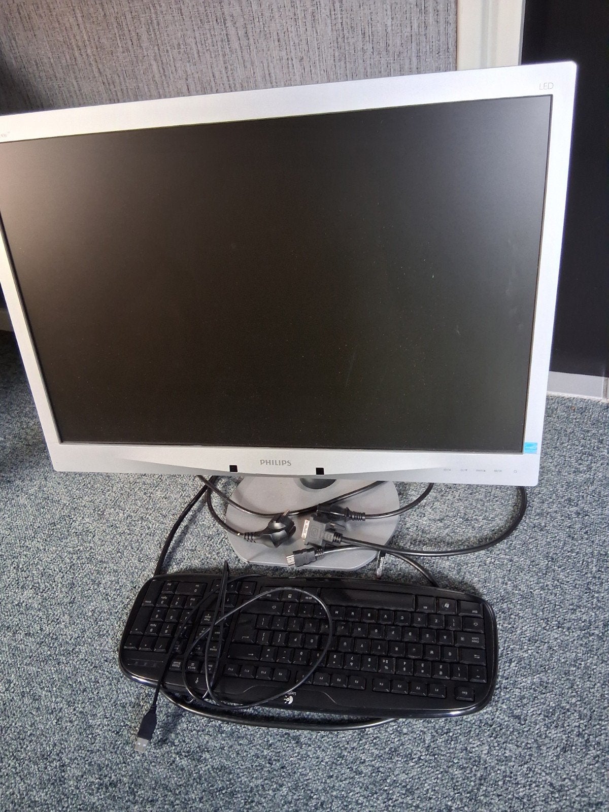 Computerscherm geschikt voor 2de scherm met Kabels en Toetse, Computers en Software, Monitoren, Ophalen, 60 Hz of minder, LED