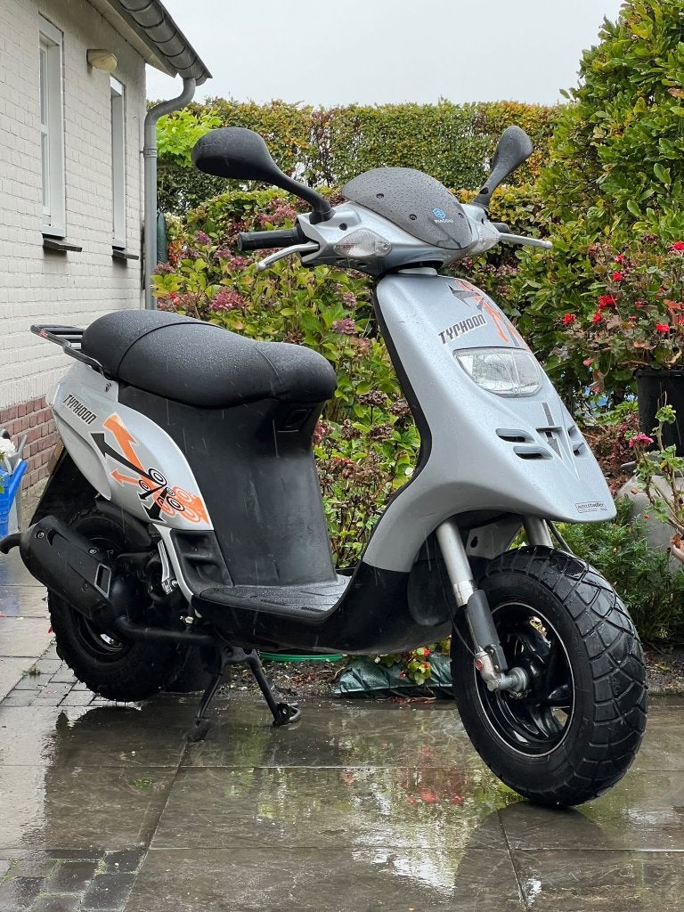 ⭐️Piaggio Typhoon 50cc 2 takt zilvergrijs brom ⭐️