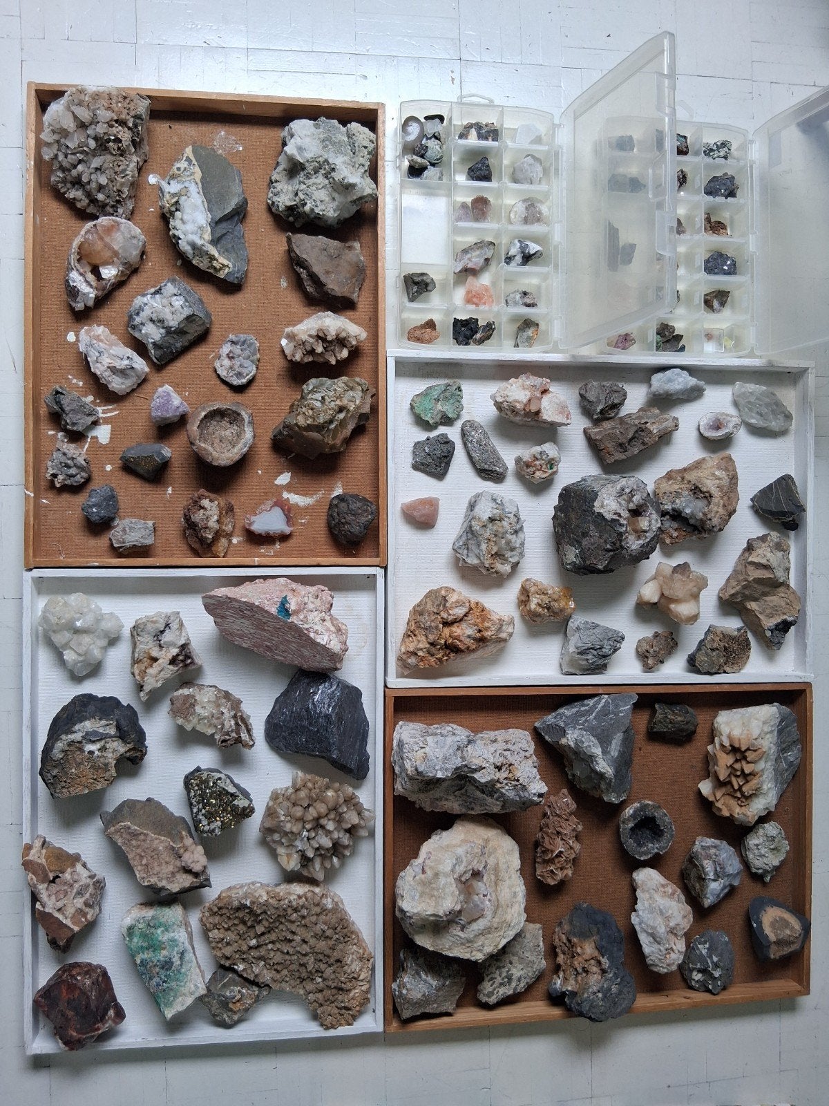 Grote verzameling mineralen - complete collectie, Verzamelen, Mineralen en Fossielen, Ophalen of Verzenden