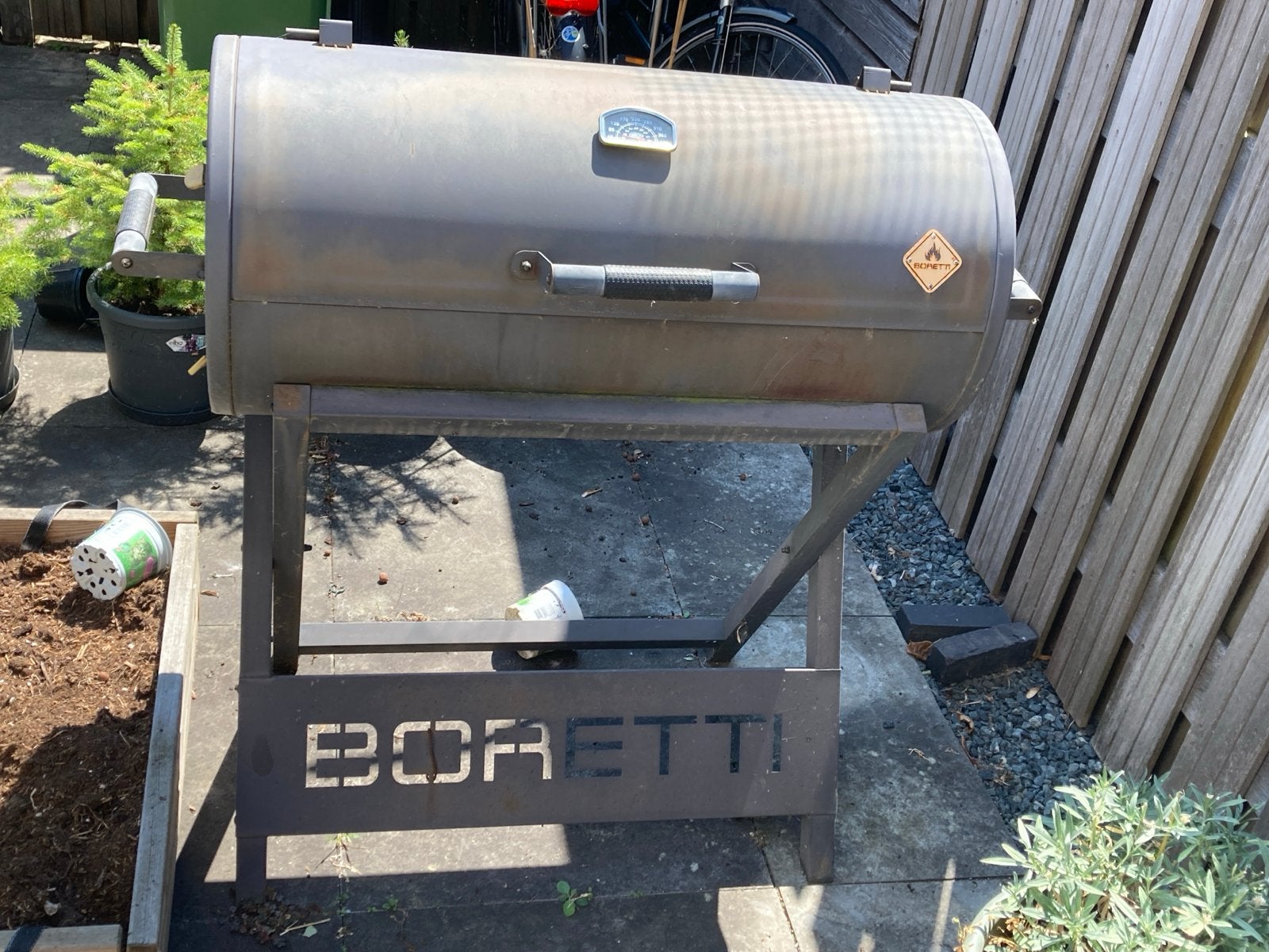 Boretti houtskool BBQ, Ophalen, Gebruikt