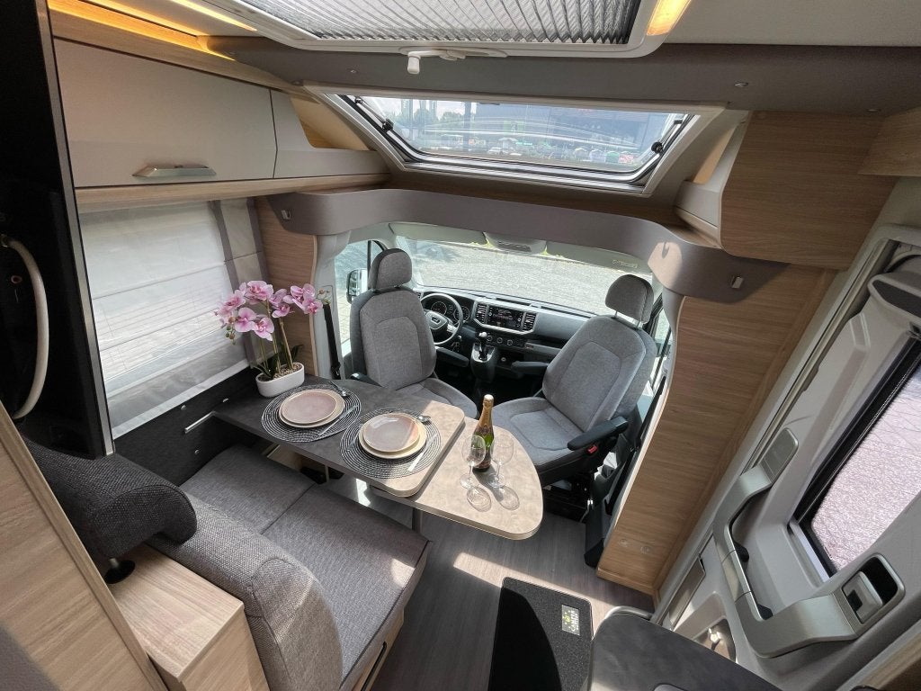 Knaus Platinum 650 MEG ENKELE BEDDEN AUTOMAAT MAN 177PK, Caravans en Kamperen, Campers, Automaat, Ringverwarming, Tot en met 2