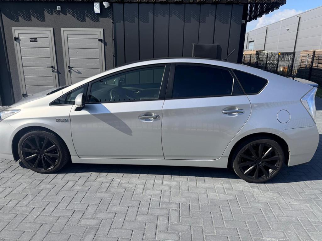 Toyota Prius 1.8 Plug-in Hybrid 136PK Aut 2013 Grijs, Auto's, Zwart, 75 €/maand, Prius, Te koop