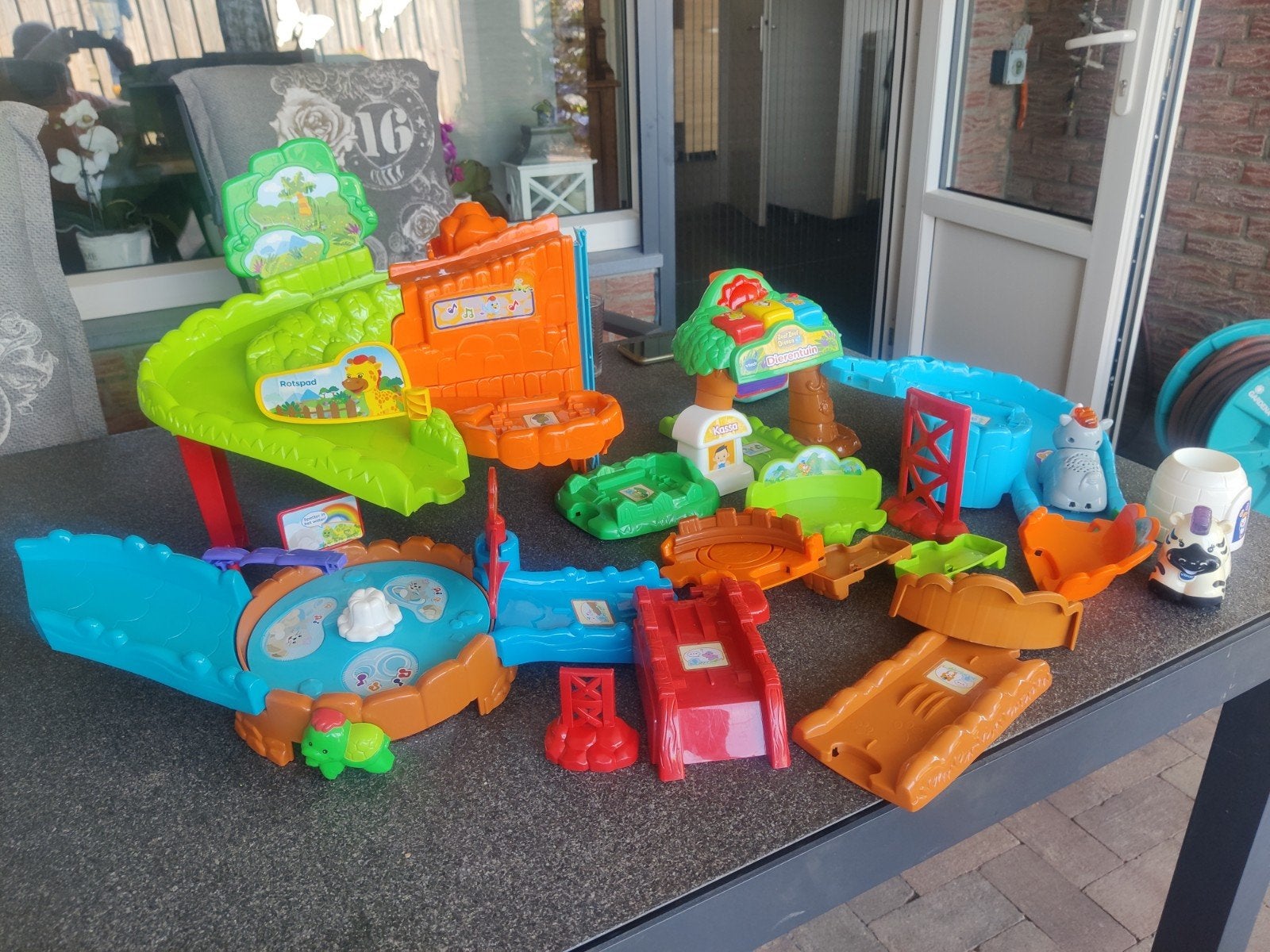VTech Toet Toet Auto's speelset met extra onderdelen, Ophalen