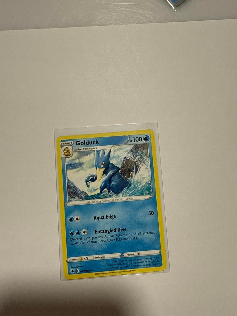 Pokémon kaart Goldduck 028/189, Ophalen of Verzenden, Zo goed als nieuw, Losse kaart