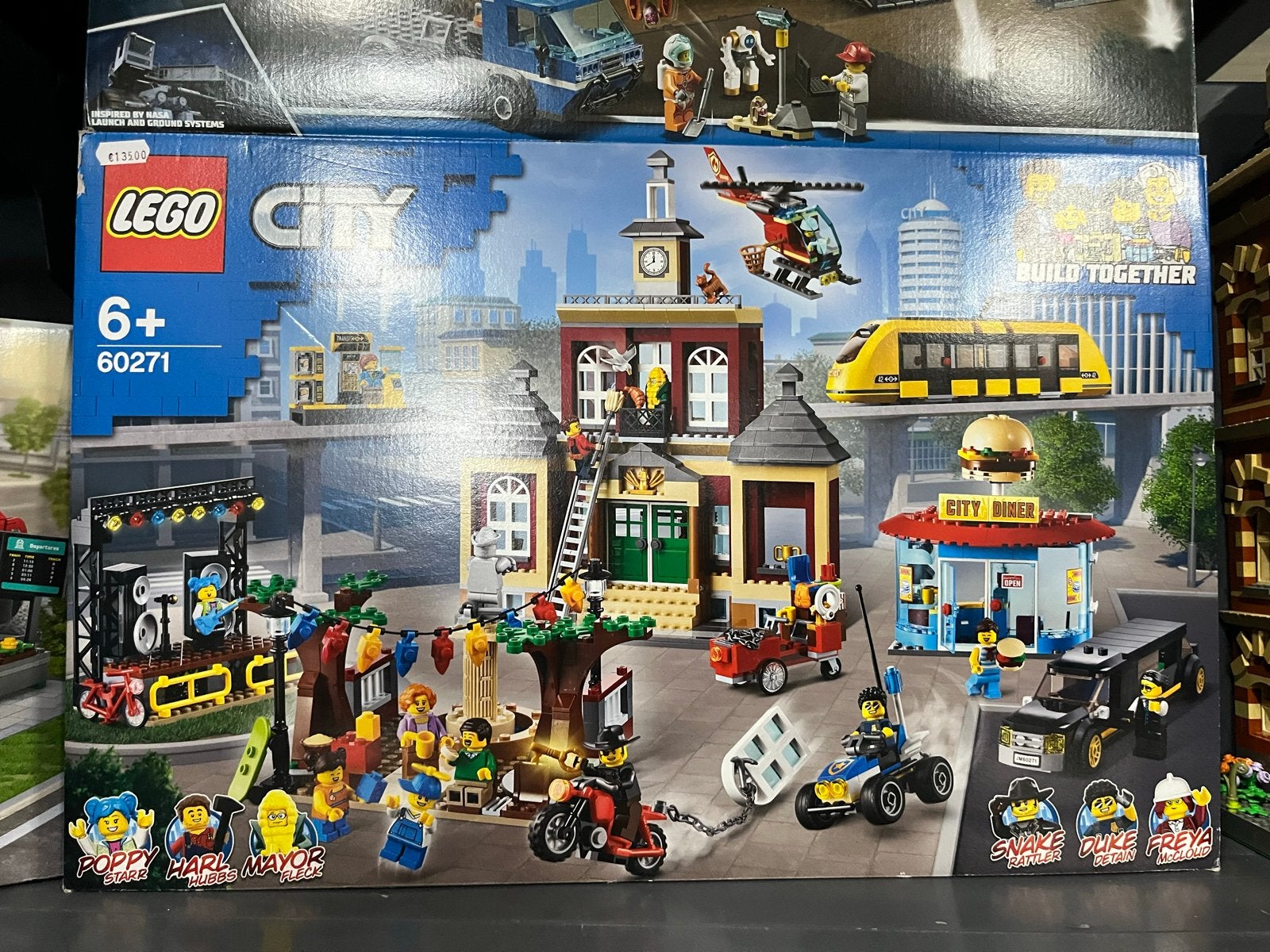 LEGO City 60271 Hoofdplein - Nieuw en Ongeopend, Kinderen en Baby's, City, Lego, Nieuw, Ophalen of Verzenden