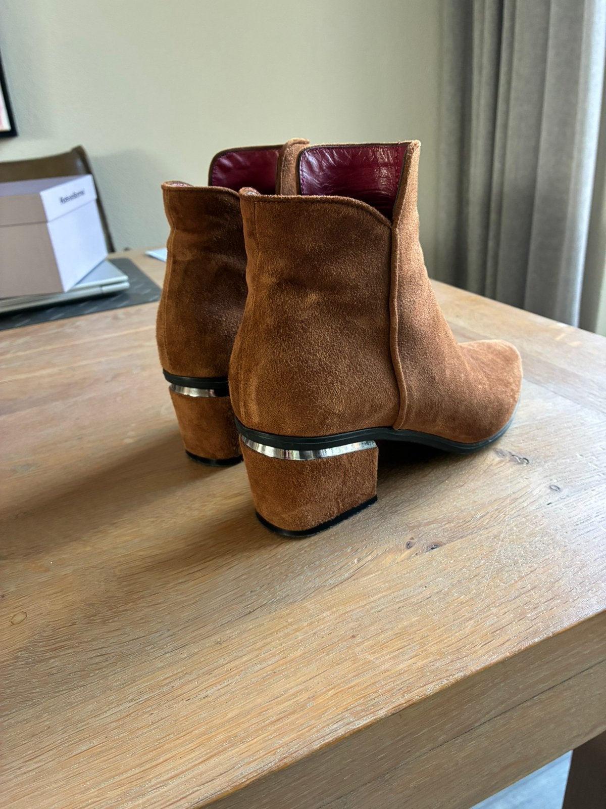 Lillian suede enkellaarsjes mt 39, Overige kleuren, Lage of Enkellaarzen, Ophalen of Verzenden, Zo goed als nieuw