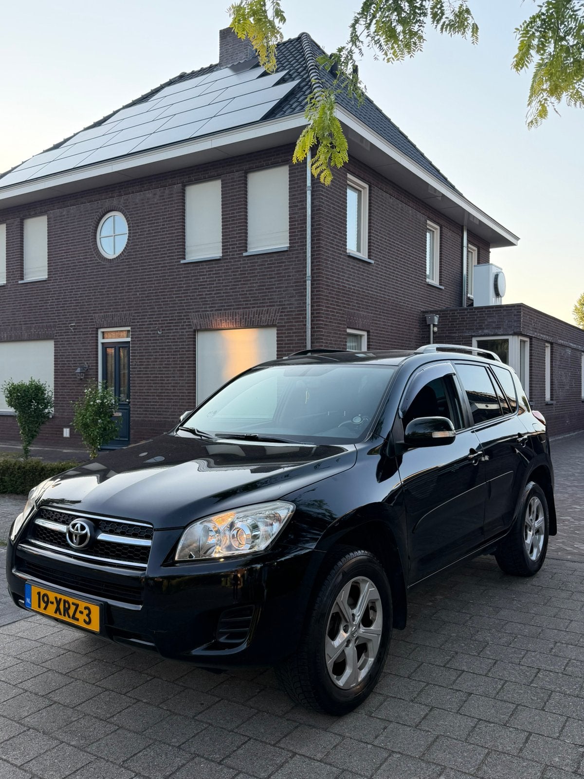 Toyota Rav4 2.0 Vvt-i 2WD 2009 Zwart, Auto's, Toyota, Voorwielaandrijving, 4 cilinders, Zwart, 14 km/l