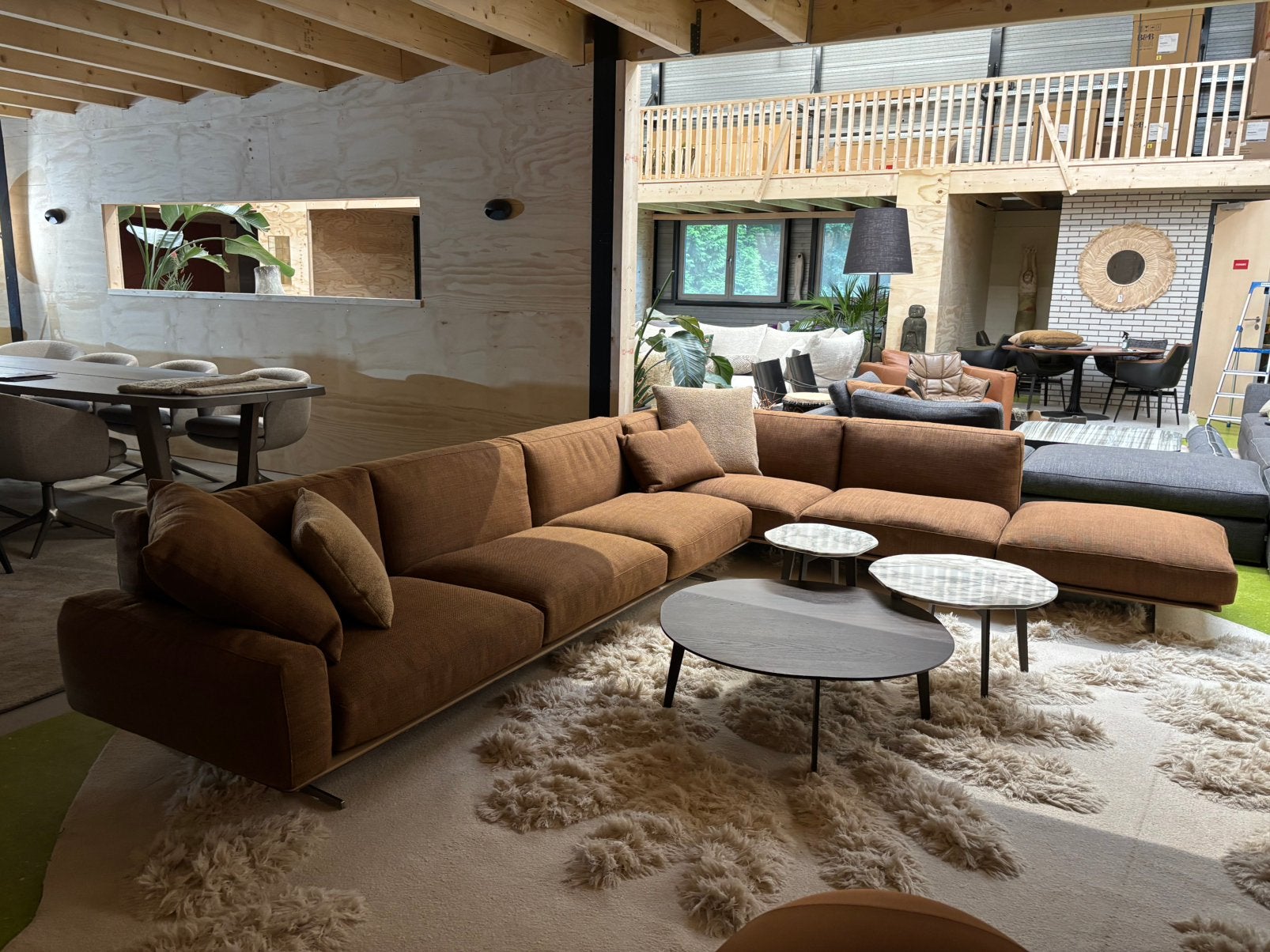 Flexform Softdream hoekbank stof Astro 365x278cm NP €29.000,, 125 cm of meer, Info@micheldethouars.nl, Flexform, 125 cm of meer