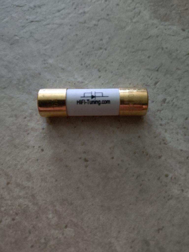 HiFi-Tuning Supreme zekering 10x38mm - 16A Traag (audiogroep, Ophalen of Verzenden, Handen en Nagels