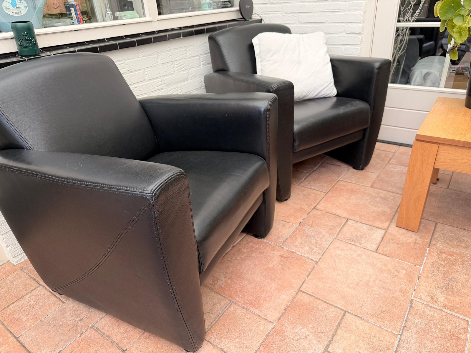 Lederen bank en 2 lederen fauteuils, Ophalen, Gebruikt, Strak / hedendaags, Leer