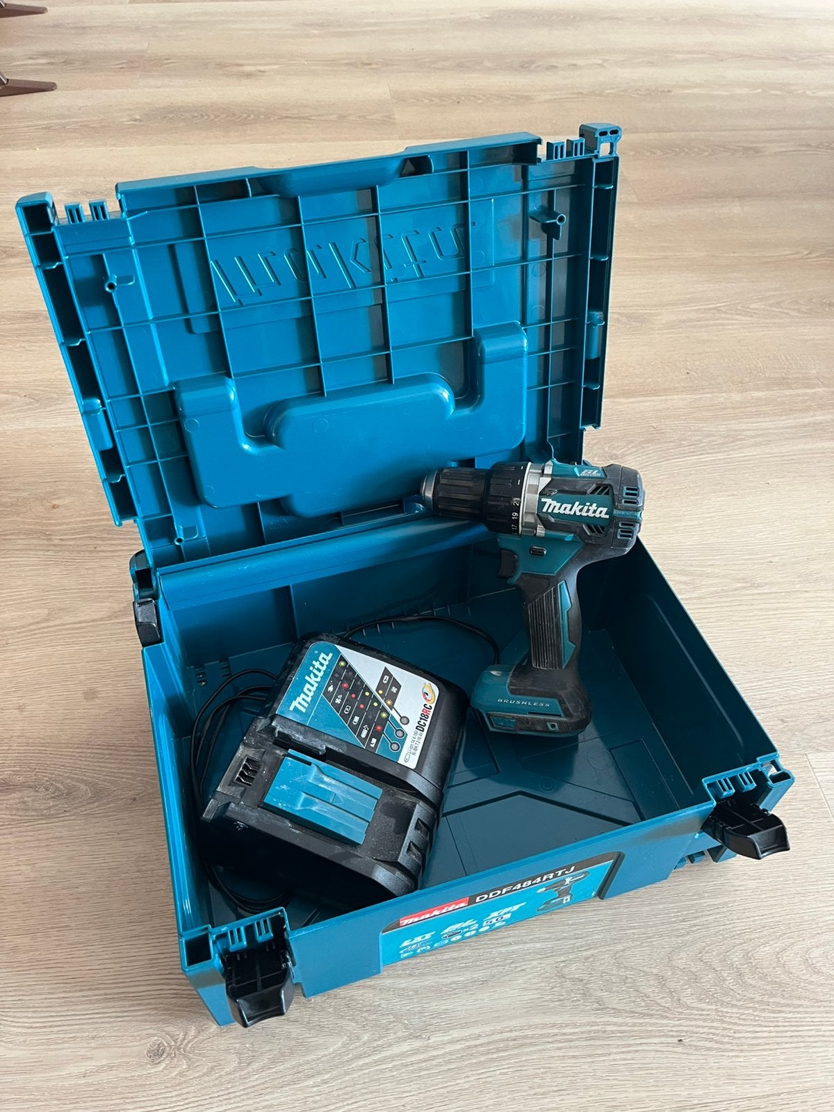 Makita set, Ophalen, Zo goed als nieuw, Boormachine