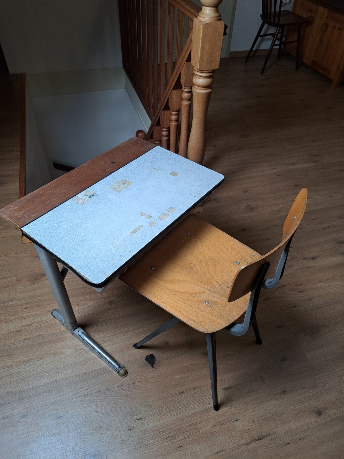 Vintage schoolbankje met stoel, Ophalen