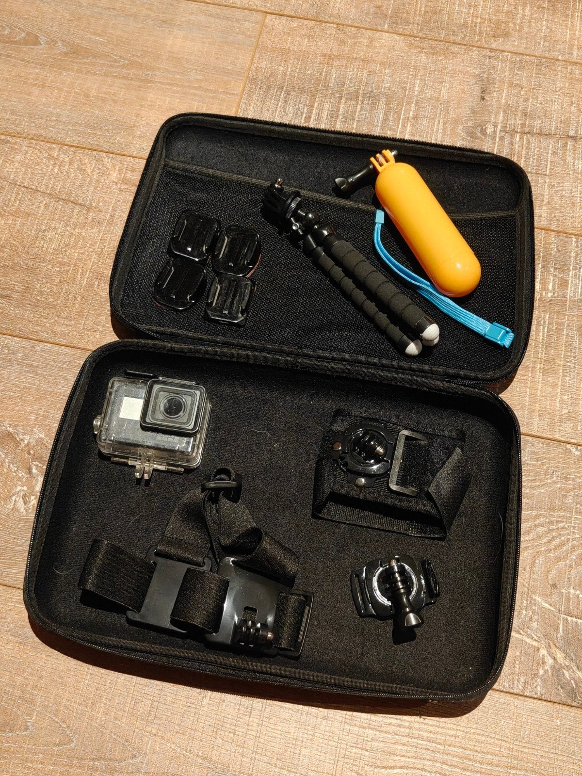 GoPro Hero 5 met accessoires, Ophalen of Verzenden, Zo goed als nieuw, GoPro